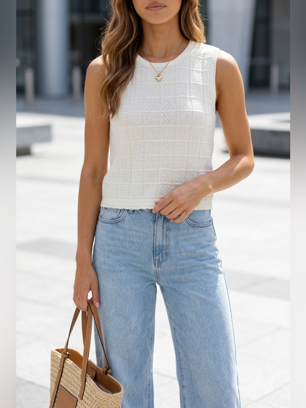 Monrow White Tank Top with Soft Fabric and Relaxed Fit